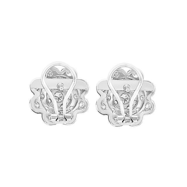 Contemporary 2.8 Carat Diamond VS Quality Flower/Cluster Earring 18 Karat White Gold For Sale - Image 3 of 18