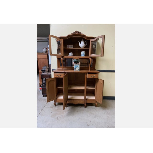 Age: circa 1910 Wood type: solid oak with inlays Condition: very good, meticulously maintained, fully restored original...