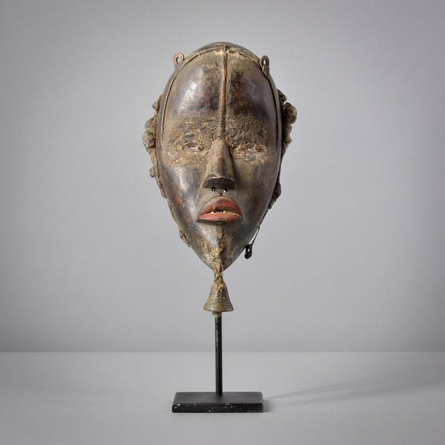 Early 20th Century Dan Poro Ceremonial Mask With Bell For Sale In Denver - Image 6 of 12
