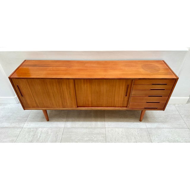 Troeds of Sweden Mid 20th Century Modern Teak Credenza Nils Jonsson for Troeds Sweden For Sale - Image 4 of 12