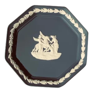 Exquisite Wedgwood England Jasperware Hexagonal Small Tray - Portland Blue With White Relief