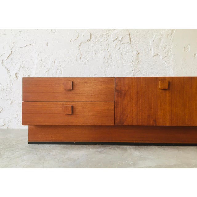 Wood Low Teak Sideboard, 1960s For Sale - Image 7 of 10