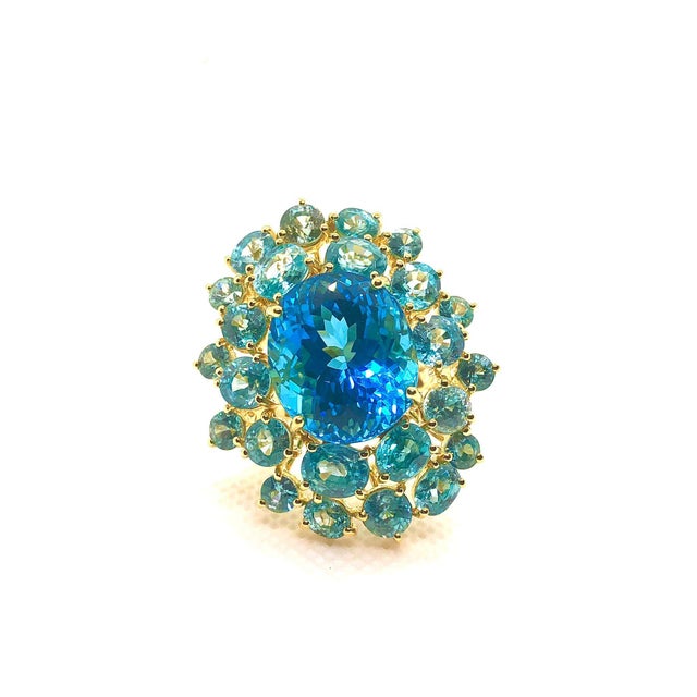 Bochic "Orient" Vintage Blue Topaz Cocktail Ring Set In 18K Gold & Silver For Sale - Image 9 of 18