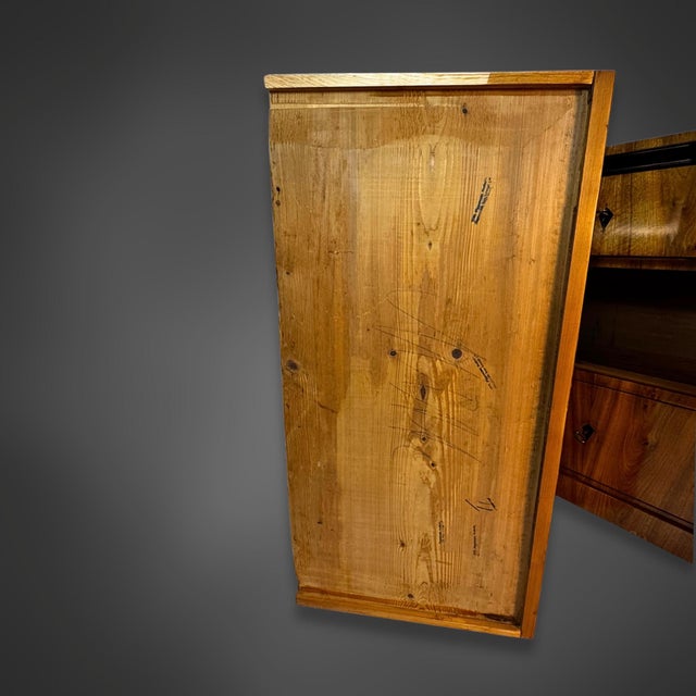 Biedermeier Writing Desk in Walnut, 1820 For Sale - Image 11 of 18