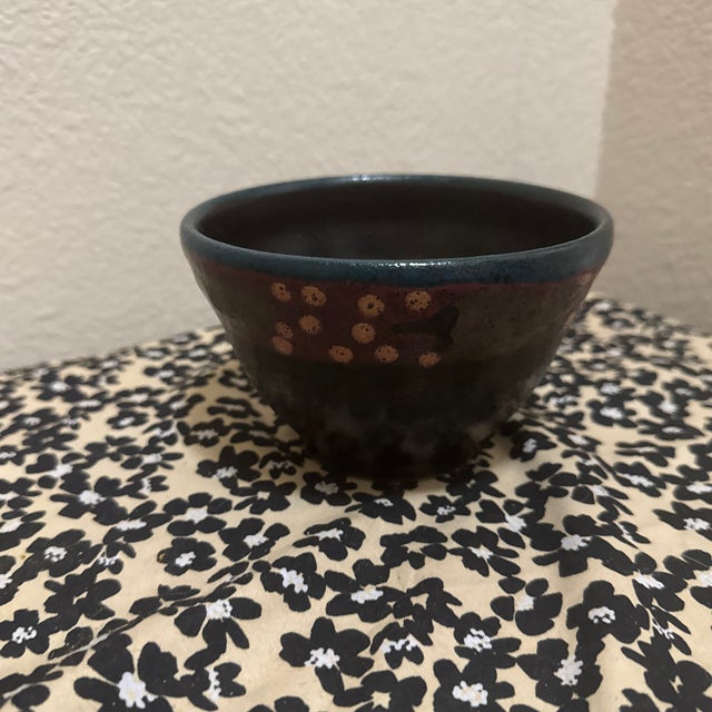 Hand Painted Bowl With Jalepeno Motif Made in Mexico For Sale In New Orleans - Image 6 of 7