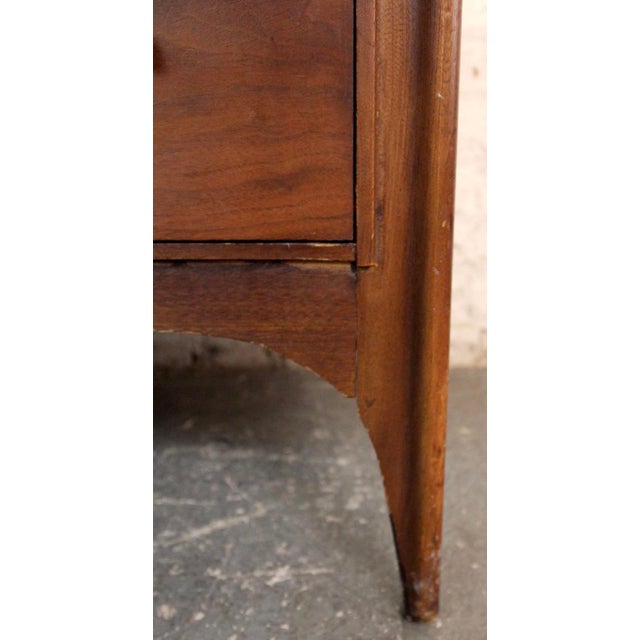 Mid 20th Century Kent-Coffey 'Perspecta' Walnut / Rosewood Highboy Dresser For Sale - Image 12 of 15