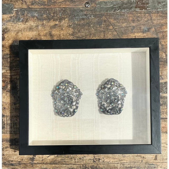 This exquisite pair of vintage 1940s shoe clips captures the height of mid-century glamour and Hollywood Regency...