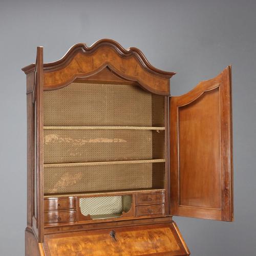 Antique Italian Trumeau in Walnut For Sale - Image 5 of 14