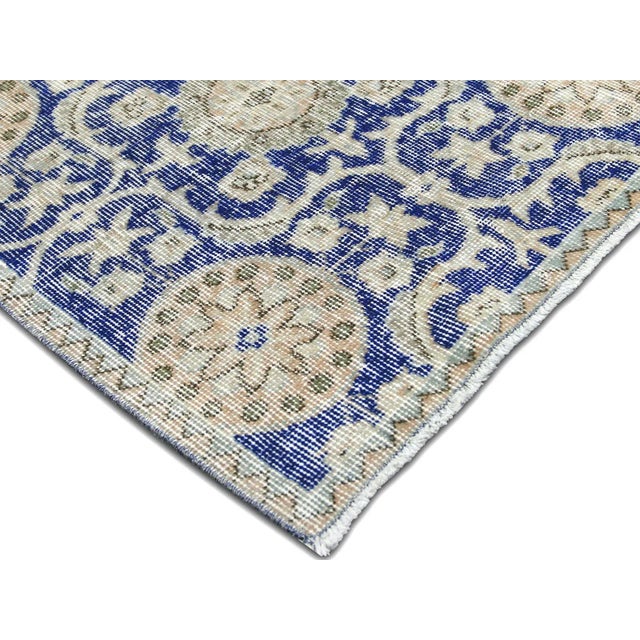 Traditional 1960s Turkish Oushak Rug For Sale - Image 3 of 7