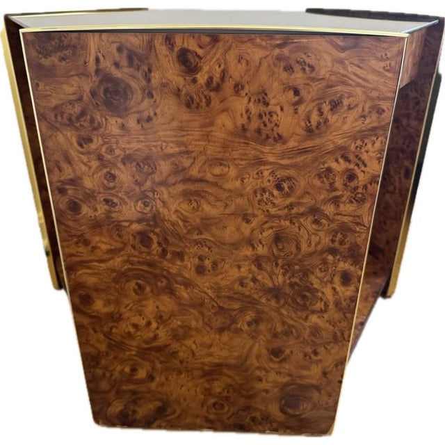 Beautiful Italian Hollywood Regency / Mid Century Modern burlwood & glass top coffee table in great vintage condition....