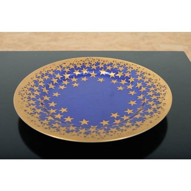 Blue Stars Charger Plate by Trix & Robert Haussmann for Swid Powell, 1986 For Sale - Image 8 of 14
