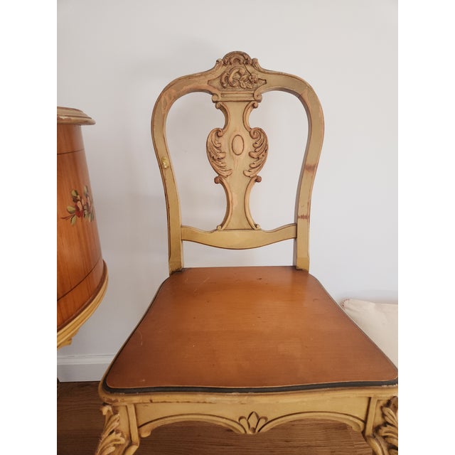 Vintage French Louis XV–Style Kidney-Shaped Desk / Vanity With Chair For Sale - Image 13 of 15