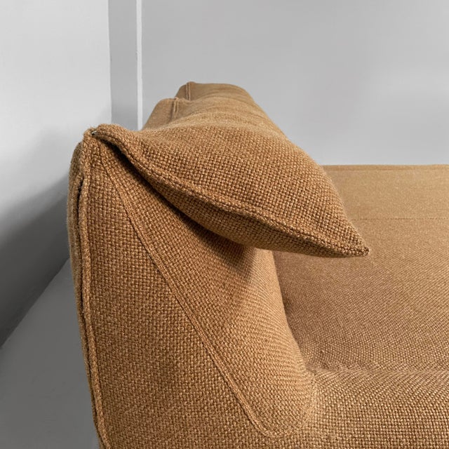 Brown Italian Modern Brown Fabric Le Bambole Bed by Mario Bellini for B&B, 1980s For Sale - Image 8 of 17