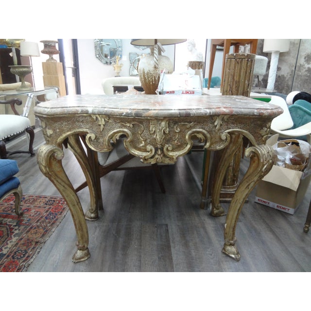 Baroque 17th Century Italian Giltwood Console Table From Naples For Sale - Image 3 of 12