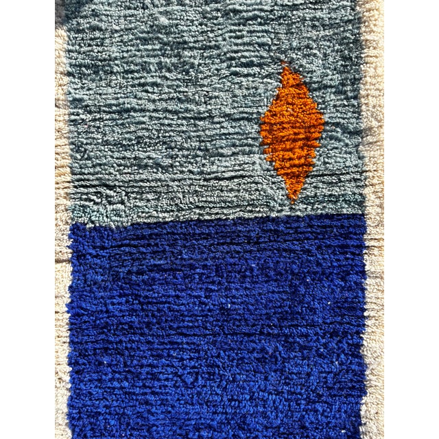 Bauhaus Large Moroccan Beni Ouarain Mrirt Rug, 1990 For Sale - Image 3 of 10