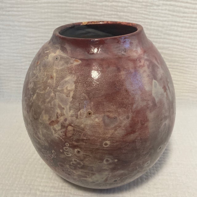 Contemporary Vintage R/C Canupp North Carolina Studio Pottery Hand-Thrown Saggar Fired Globe Vase For Sale - Image 3 of 12
