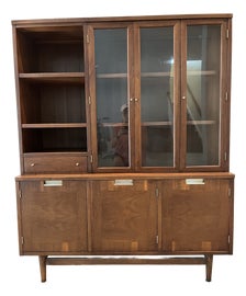 Example of American of Martinsville China and Display Cabinets