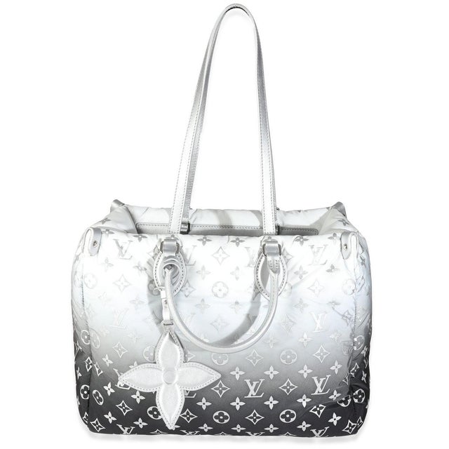 Gray Frost Nylon Monogram Gradient LV Snow Onthego MM For Sale - Image 8 of 9