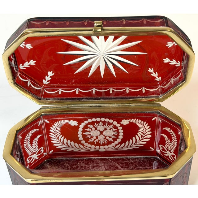 19th C. Bohemian Ruby Cut-to-Clear Crystal Casket Starburst Lid , C. 1850-1875 For Sale In West Palm - Image 6 of 15