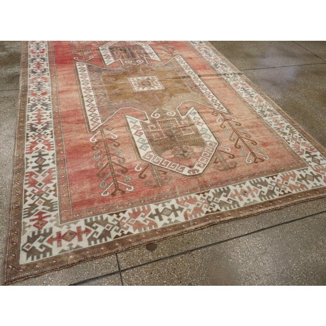 Galerie Shabab Collection Mid-20th Century Turkish Anatolian Accent Carpet For Sale In New York - Image 6 of 8