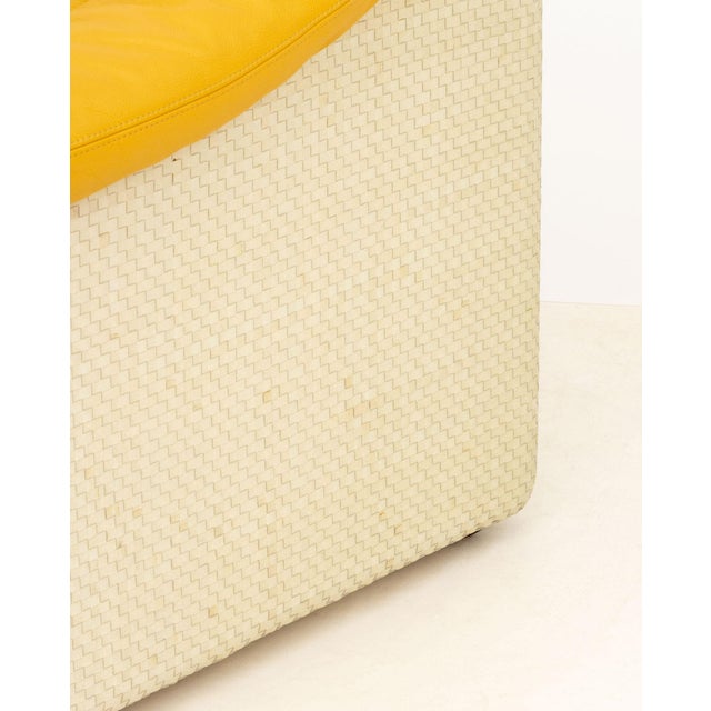 Late 20th Century Italian Gyform Yellow Leather Upholstered Lounge Chair For Sale - Image 5 of 8