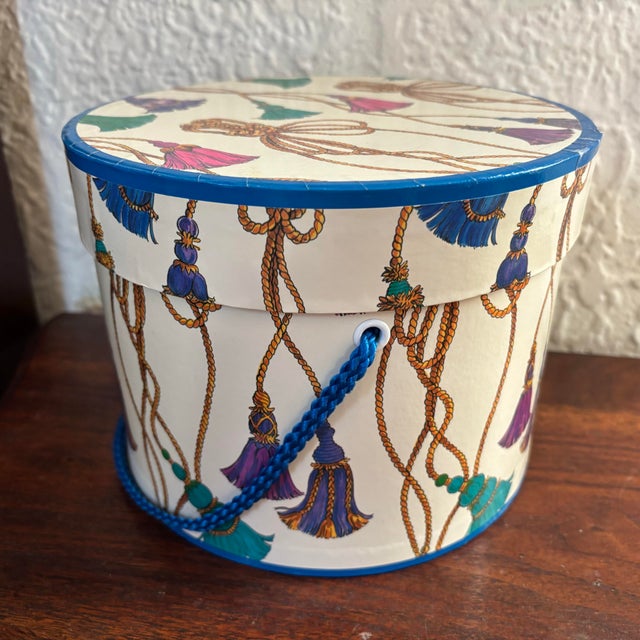 1990s Hat Box With Tassel Motif For Sale - Image 4 of 10
