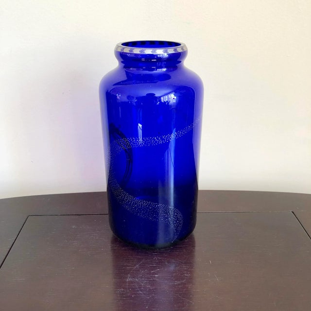 Art Deco Erté "Fireflies" Franklin Mint Blue Glass Vase For Sale - Image 3 of 6