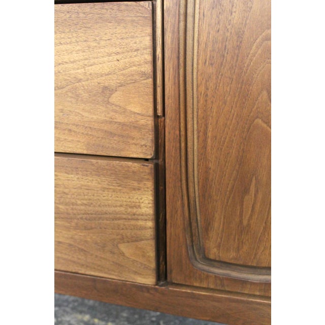 Mid 20th Century Walnut 'Emphasis' Dresser by Broyhill For Sale - Image 13 of 16