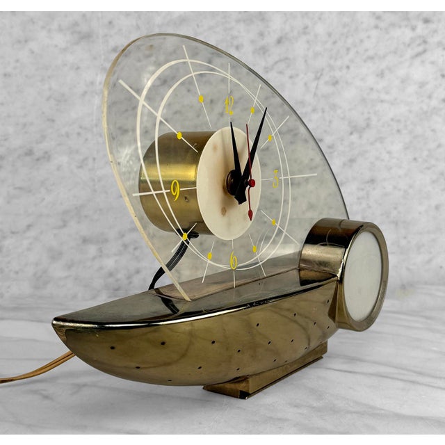 Mid-Century Modern Mid-Century Atomic Gold & Lucite Mantle Sailboat Clock For Sale - Image 3 of 9