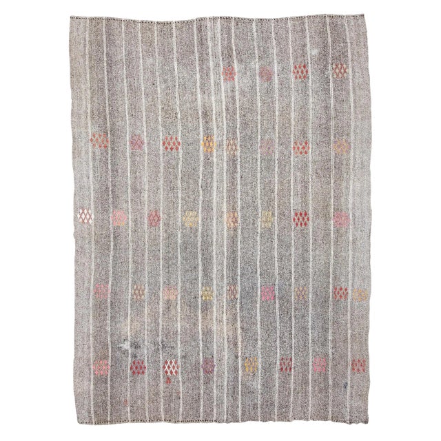1960s Vintage Gray Embroidered Turkish Kilim Rug- 8′ × 10′9″ For Sale
