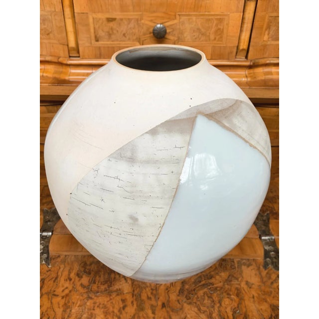 From a series of fashion-inspired ceramics by Thom Lussier, hand-crafted exclusively for Cafiero Select. Smooth glaze and...