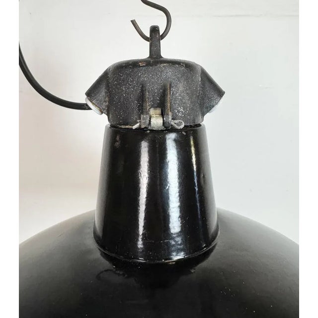 Mid-Century Modern Industrial Black Enamel Factory Lamp with Cast Iron Top from Elektrosvit, 1950s For Sale - Image 3 of 18