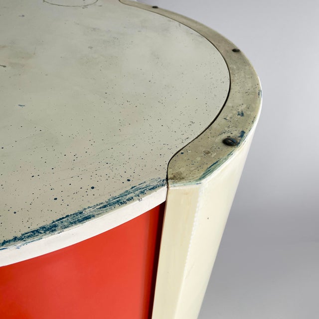 Italian Space Age Plastic Wardrobe by Gilberto Peguri, 1970s For Sale - Image 9 of 18