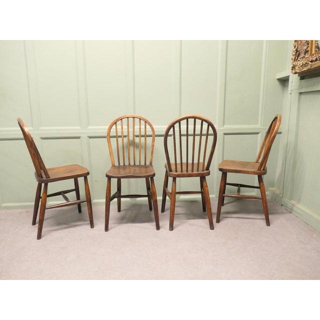 1920s Vintage Windsor Dining Chairs in Beech and Elm, 1920, Set of 4 For Sale - Image 5 of 8