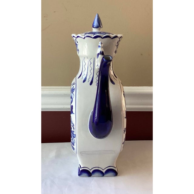 Late 20th Century Vintage Gzhel Porcelain Donut Teapot – Blue & White – 14½” Tall For Sale - Image 5 of 11