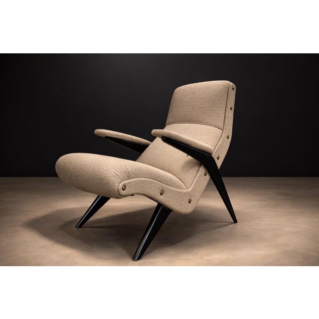 Mid-Century Modern Brazilian Modernist Lounge Chair in Ebony-Stained Pau Marfim With Oatmeal Bouclé, 1950s For Sale - Image 3 of 13