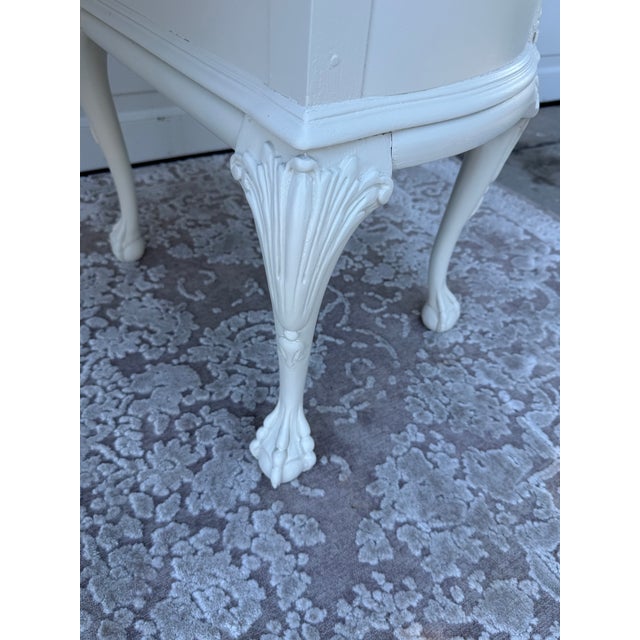 Vintage French Provincial Kidney Desk in Vintage Ivory Finish With Claw-and-Ball Feet For Sale - Image 9 of 13