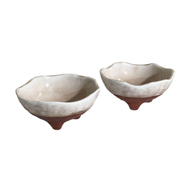 Chinoiserie Vintage Set of Two Chinoiserie Ceramic Bowls For Sale - Image 3 of 10