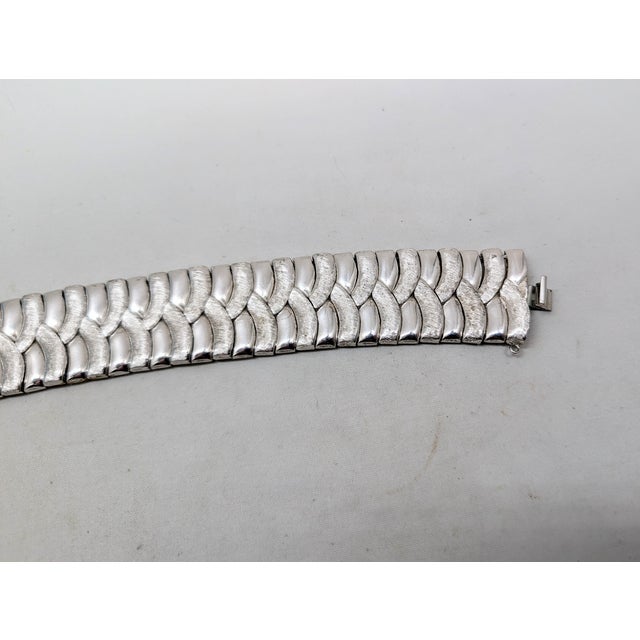 Silver Vintage 1958 Signed Crown Trifari Rhodium Plated Asian Inspired Wave Design Bracelet For Sale - Image 8 of 11