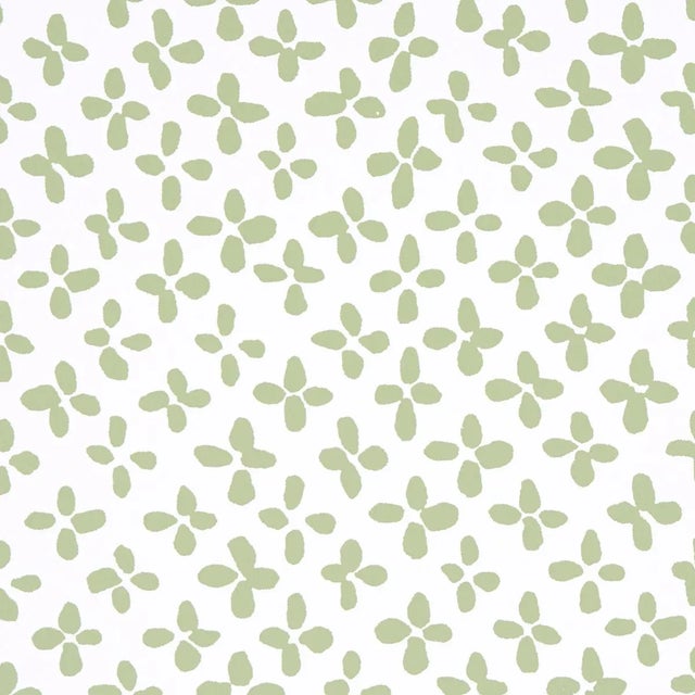 Sample - Schumacher Emerson Wallpaper in Green on Ivory For Sale