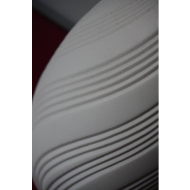 Vintage German Vases in Biscuit Porcelain from AK Kaiser, 1960s, Set of 2 For Sale - Image 4 of 6