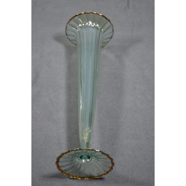 Contemporary 1970s Murano Cornet Vase - Green Iridescent Glass Highlighted With Gold Threads For Sale - Image 3 of 12