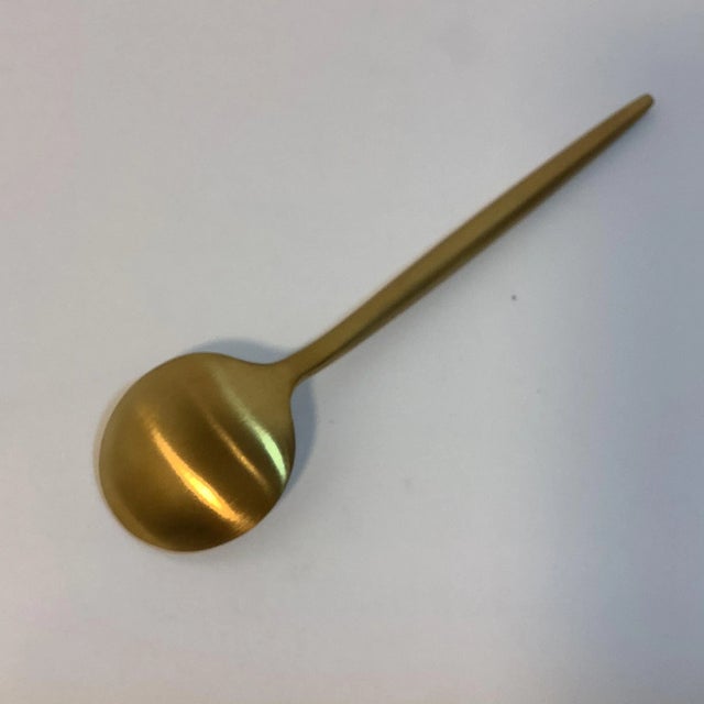 Contemporary Gold Finish 18/10 Stainless Flatware 5-Pc Place Setting - 20 Pcs, Service for 4 For Sale - Image 4 of 10