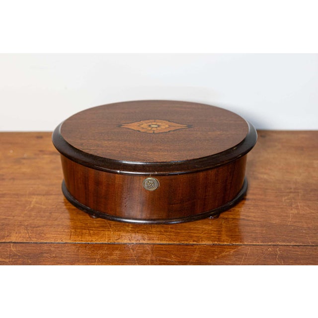 This elegant 19th-century Danish box, circa 1880, is an exceptional example of refined craftsmanship. Its round, curved...