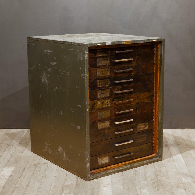 Early 20th C. Eleven Drawer Flat File Cabinet c.1940 For Sale - Image 4 of 12