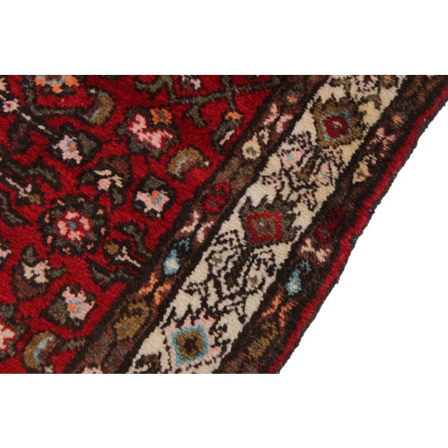 Vintage Hand-Knotted Wool Rug – 3.5 X 7 Ft – Rich Red Traditional Medallion For Sale - Image 4 of 8