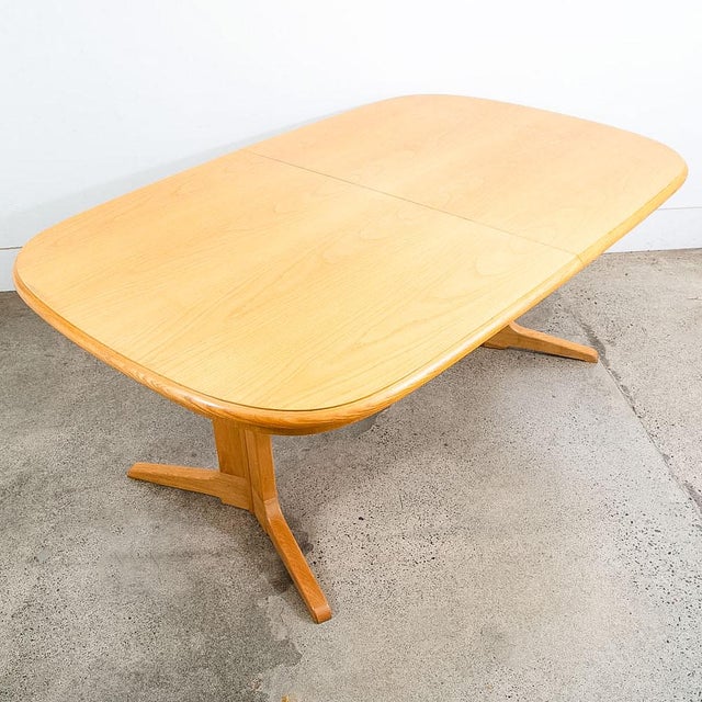 1960s Mid Century Modern Dining Table Rectangular Rounded Blonde Mahogany Vintage MCM For Sale - Image 9 of 12