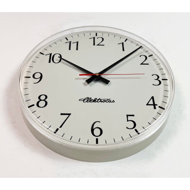 Vintage Office Wall Clock from Elektročas, 1990s For Sale - Image 6 of 16