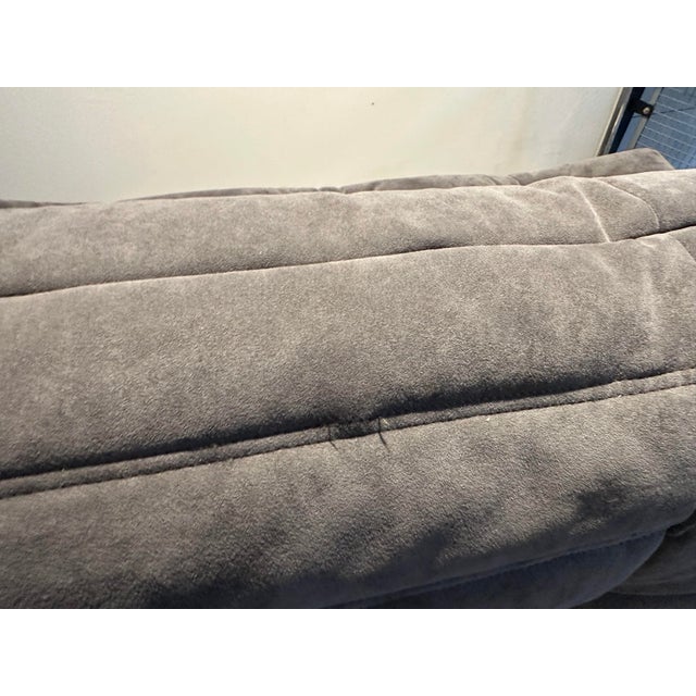 Ligne Roset Ligne Roset Togo Sofa – Modern Tufted Lounge Seating in Gray Velvet For Sale - Image 4 of 7