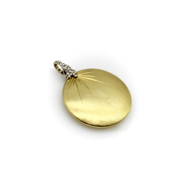 Vintage 18k Gold Florentine Finish Diamond Disc Pendant For Sale In Los Angeles - Image 6 of 10
